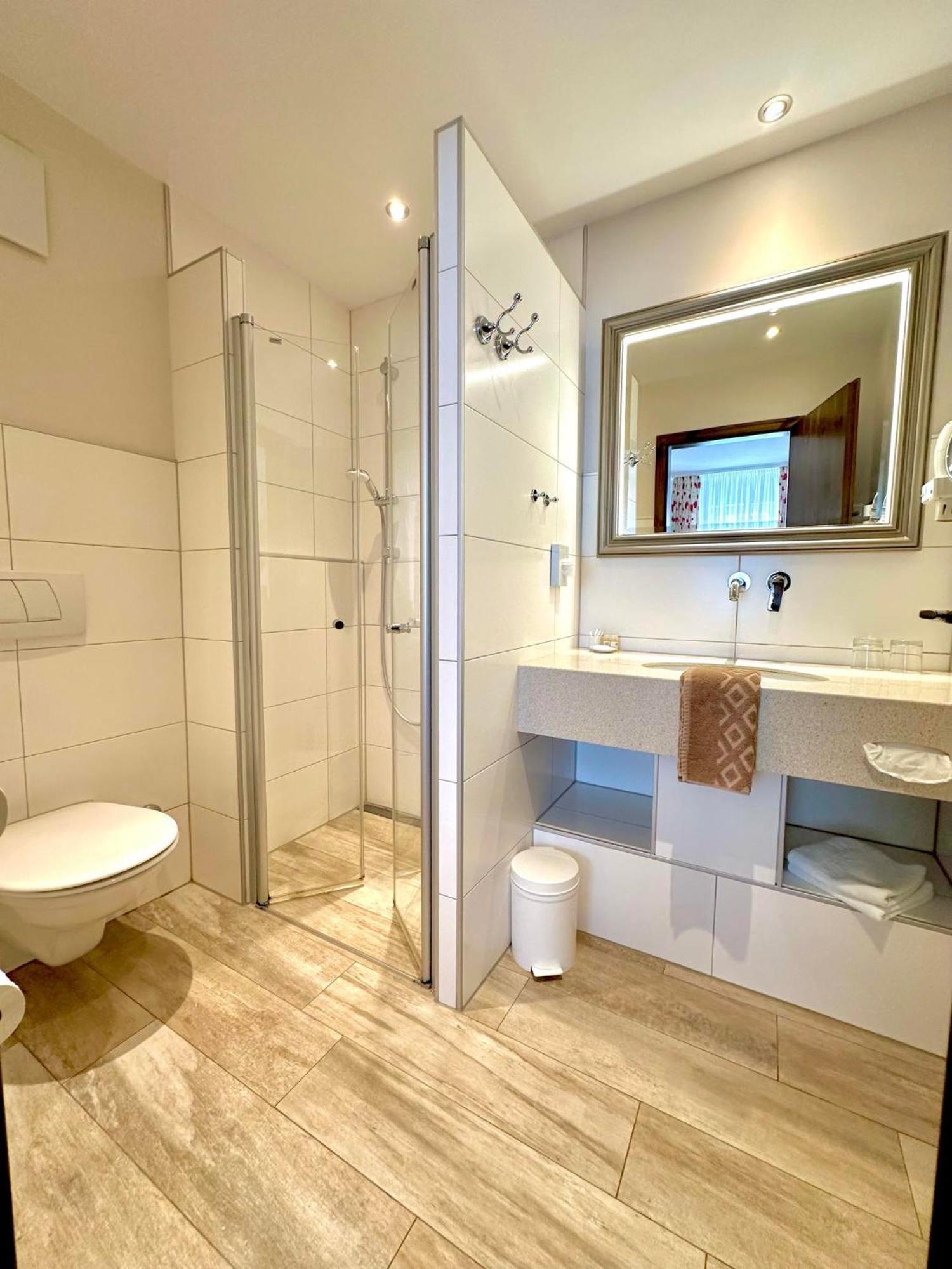 Hotel Unstruttal Freyburg Ngoại thất bức ảnh
