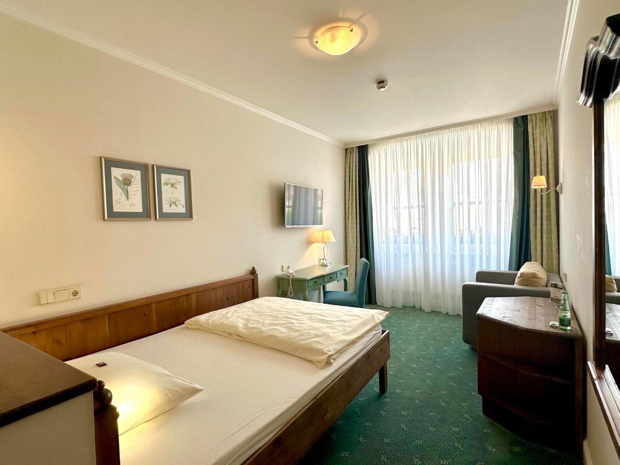 Hotel Unstruttal Freyburg Ngoại thất bức ảnh