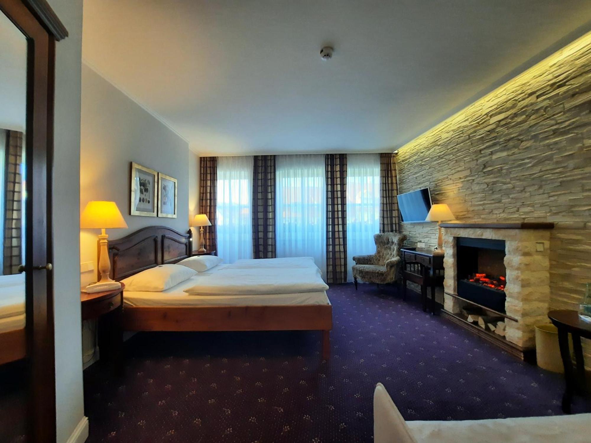 Hotel Unstruttal Freyburg Ngoại thất bức ảnh
